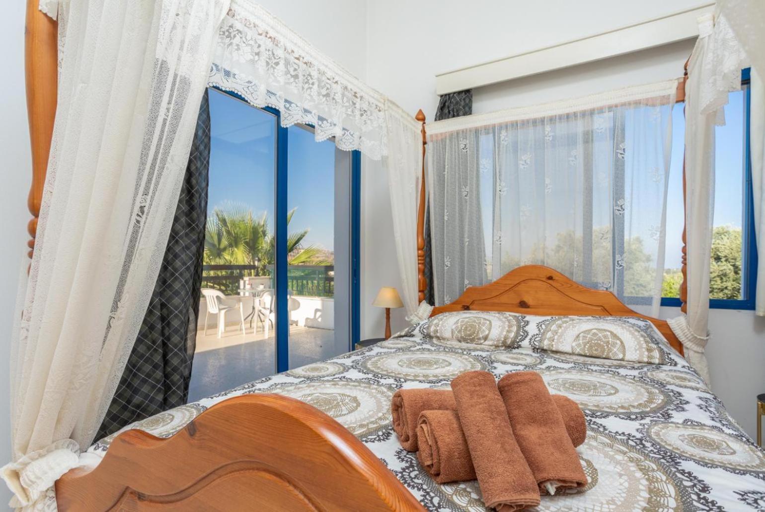 Villa Charoula Pente Paphos Eksteriør bilde